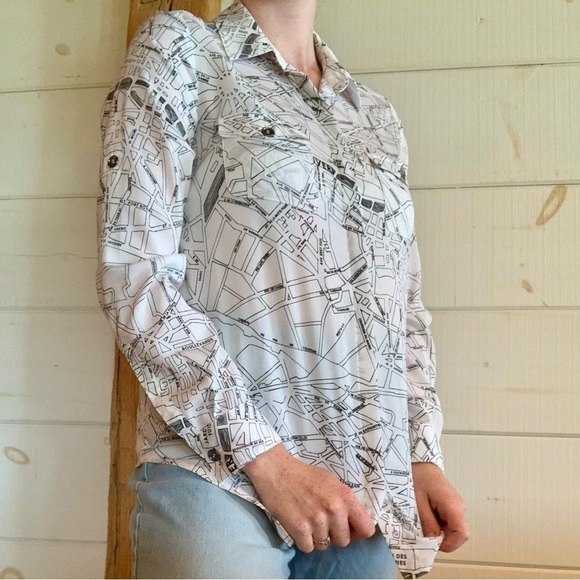 KARL LAGERFELD PARIS STREET MAP BUTTON DOWN BLOUSE. - Picture 3 of 6